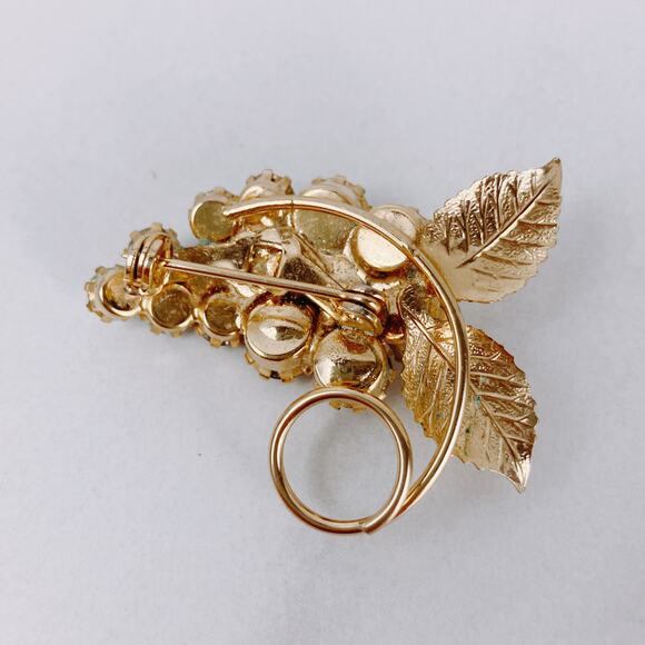 Vintage Mid Century Grape Cluster Brooch Prong Set Clear Rhinestone Grapes Pin - Picture 8 of 9